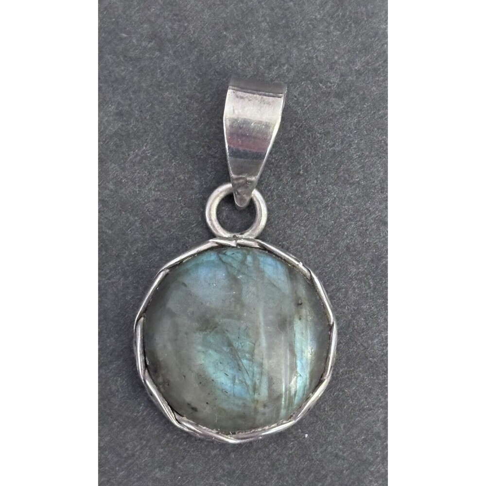 Sterling Silver Labradorite Pendant